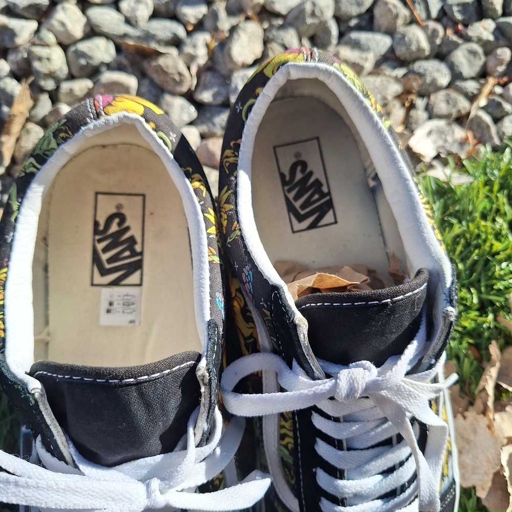 Vans Old Skool Beauty Skull/Fruit Skull Low Top Sneakers - Black/Multicolor 12 - Picture 3 of 15